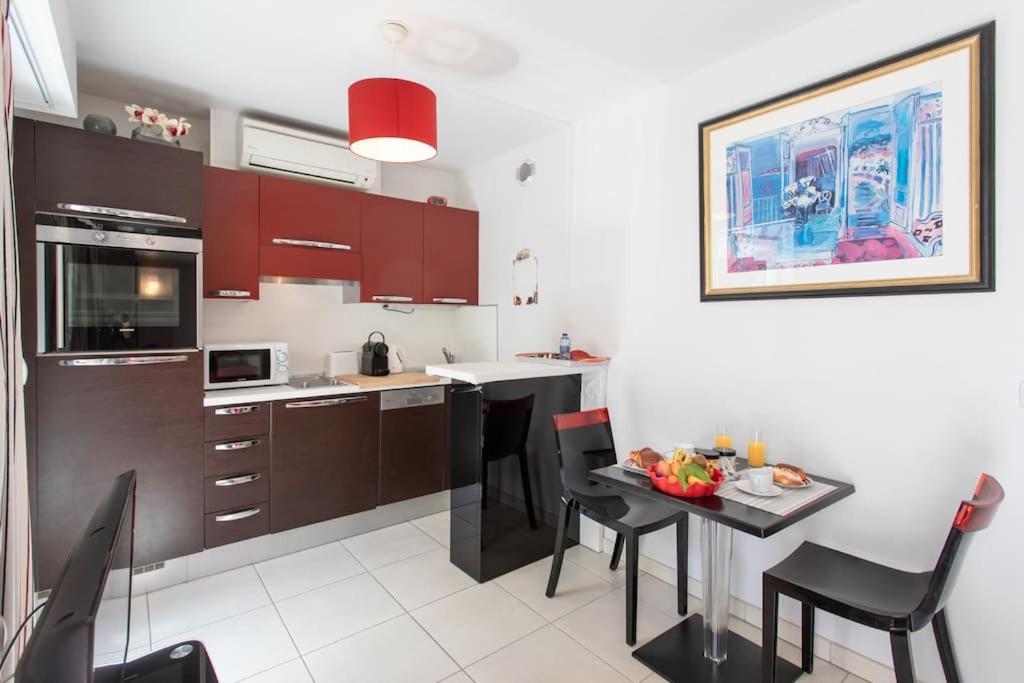 L18 Central Parking Terrace Ac 10Mins Walk To Beaches Nice Bagian luar foto
