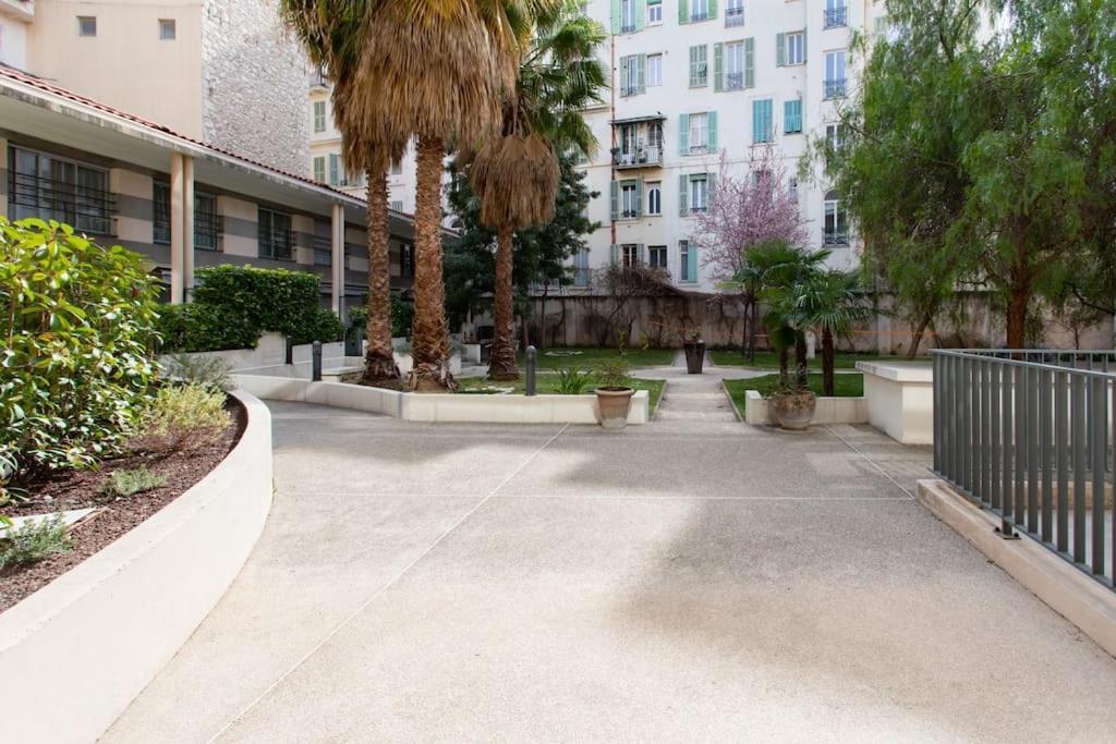 L18 Central Parking Terrace Ac 10Mins Walk To Beaches Nice Bagian luar foto
