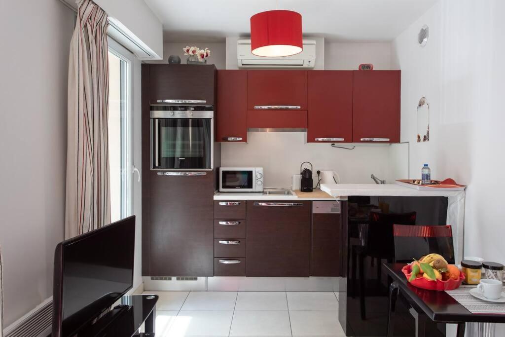 L18 Central Parking Terrace Ac 10Mins Walk To Beaches Nice Bagian luar foto