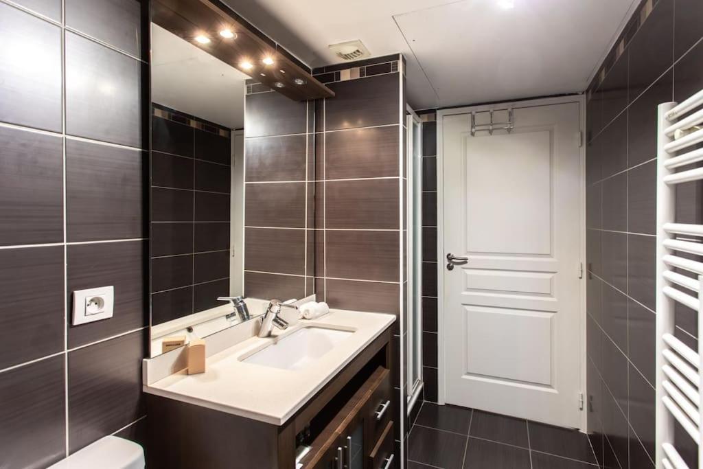 L18 Central Parking Terrace Ac 10Mins Walk To Beaches Nice Bagian luar foto